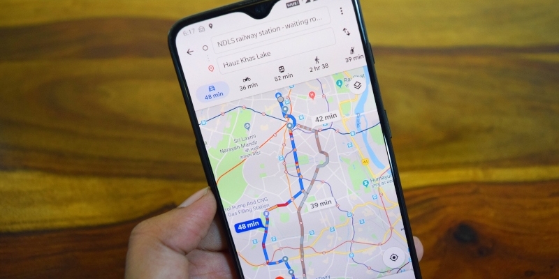 Google Maps lancia l'interfaccia e la nuova voce
