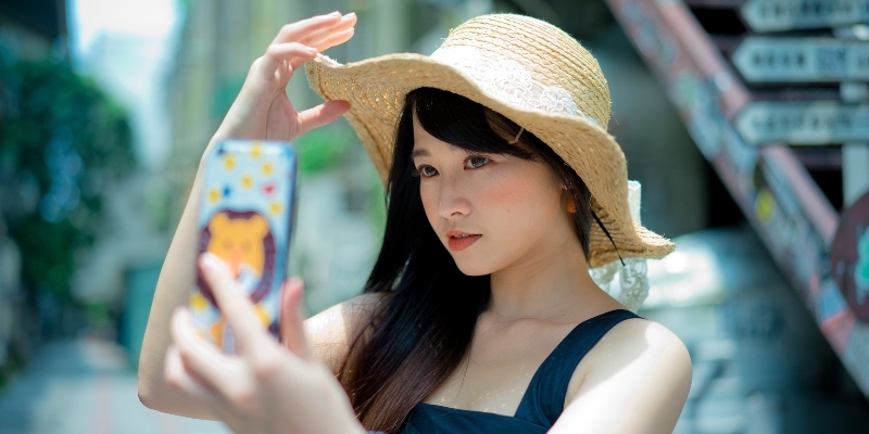 Vedi te stesso come una persona dell'altro genere con FaceApp