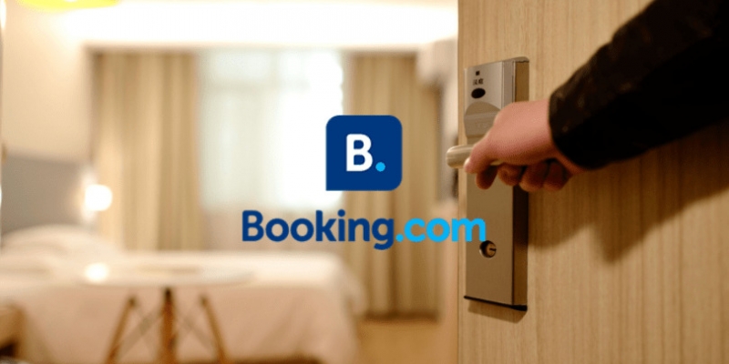 Cosa prevede Booking per il rilancio?