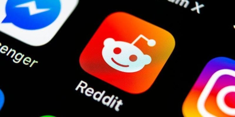 Reddit rimuove 7.000 community per i loro contenuti odiosi