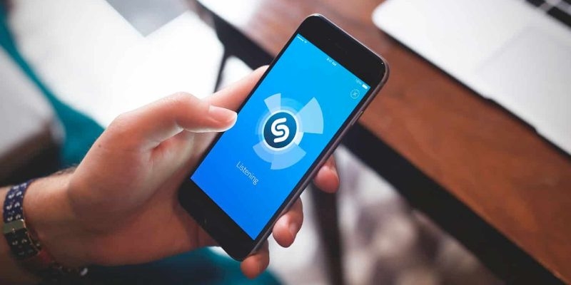 Shazam un'applicazione che riconosce ciò che stai ascoltando