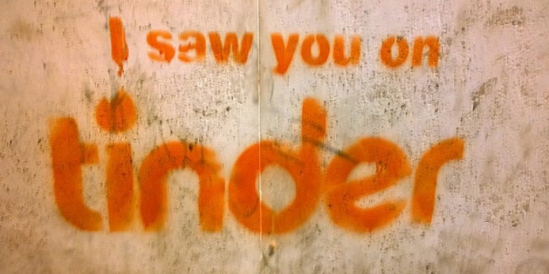 Tinder firma Ryan Reynolds