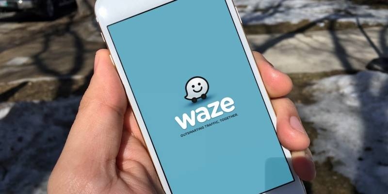 Waze ora avverte dei passaggi a livello